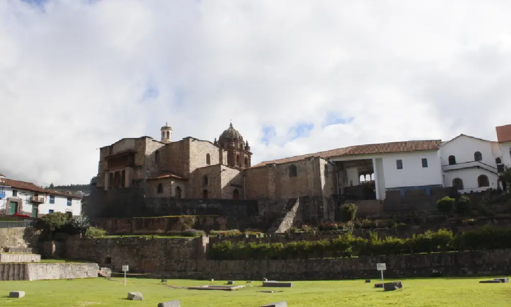 Cusco Walking Tour: Discover the Magic of Cusco on Foot Slide 2